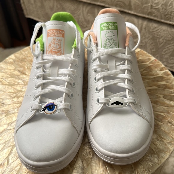 Adidas Stan Smith Disney - Miss Piggy and Kermit size 6 (women’s 8) - Picture 2 of 6